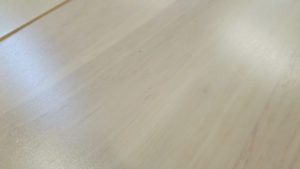アウトレット　ラバーウッドFJL　アイボリー色　アップ