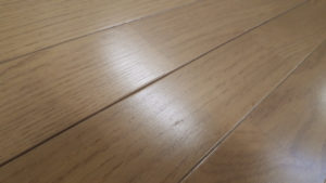 アウトレット　直貼フロア　オーク突板（オーク色塗装）