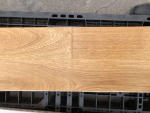 アウトレット　（9ケース売り切り）　オーク　複合　（オイル塗装）　短尺多い　長尺1枚短尺2枚並べています