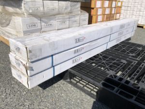 アウトレット　（3ケース売り切り）　カリン　無垢　（ウレタンクリア塗装）　外装の様子