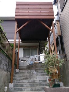 ウリン 横格子付
