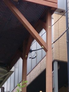ウリン 横格子付 土台拡大